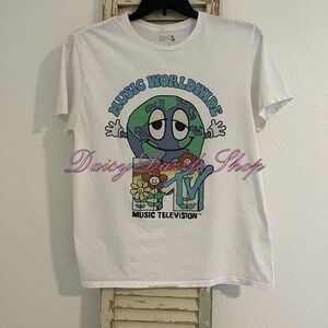 MTV Music Worldwide Men's Graphic T-shirt Size Large MTV Brand Shirt MTV Logo